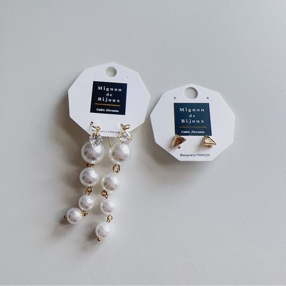 Earrings Bundle - Faux Pearl drop earrings/ Gold geometric earrings - Picture 1 of 3